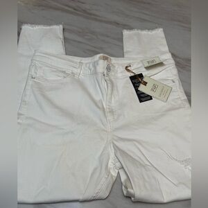 F&F white skinny jeans size 44R mid rise